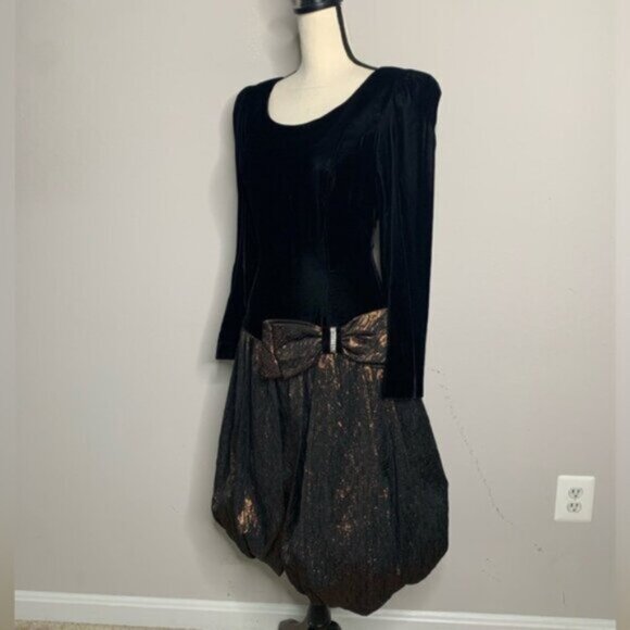Rimini Black Vintage Velvet and Metallic Bubble Skirt Dress - Picture 7 of 16